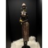 Africaine vase sur la hanche